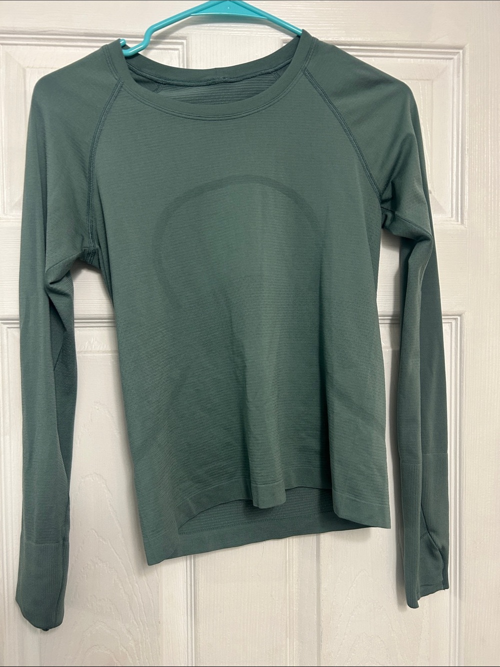 lululemon athletica Long Sleeve Crew in Sage